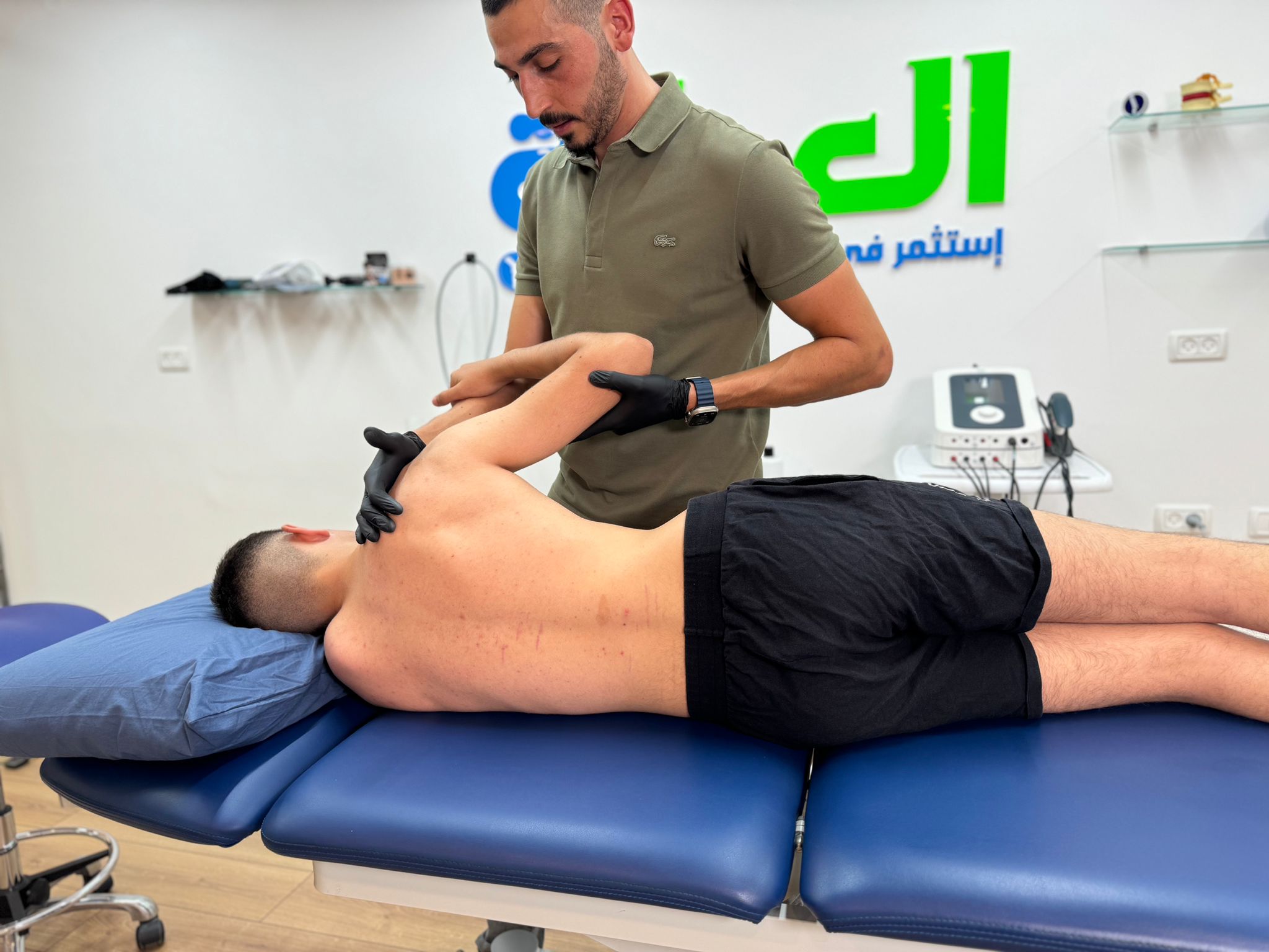 معدات مستخدمة في العلاج الطبيعي والتأهيل
